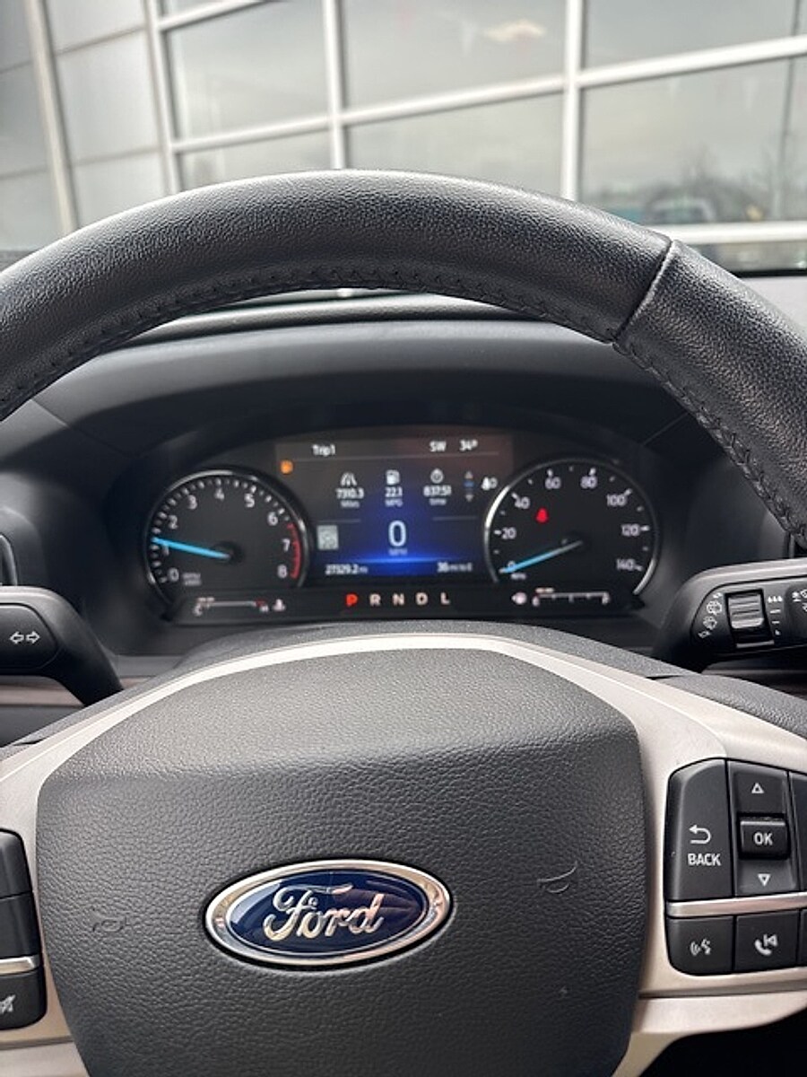 2022 Ford Explorer Limited - Photo 17