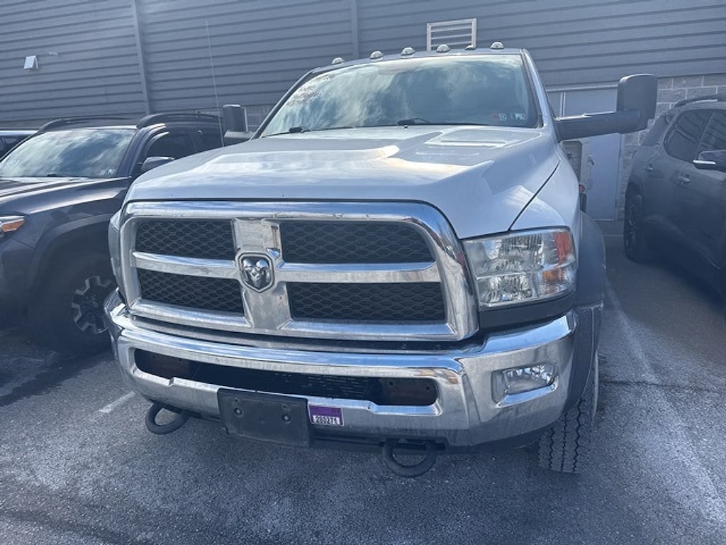 Used 2018 Ram 5500 Chassis Tradesman/SLT Truck Regular Cab