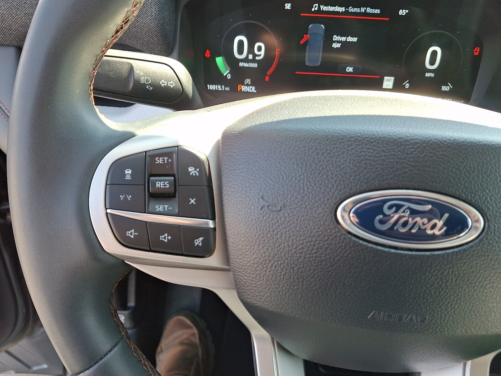 2025 Ford Explorer Active - Photo 22