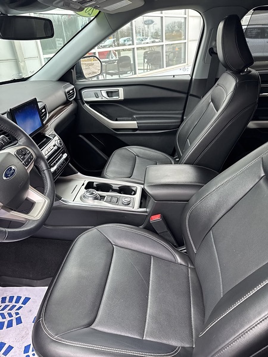 2022 Ford Explorer Limited - Photo 16