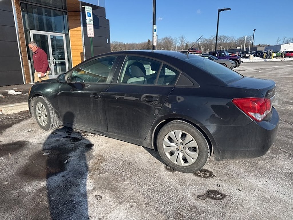 Used 2014 Chevrolet Cruze LS Auto Sedan