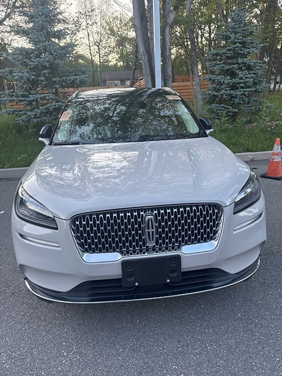 Used 2022 Lincoln Corsair Base with VIN 5LMCJ1D99NUL05773 for sale in Stroudsburg, PA