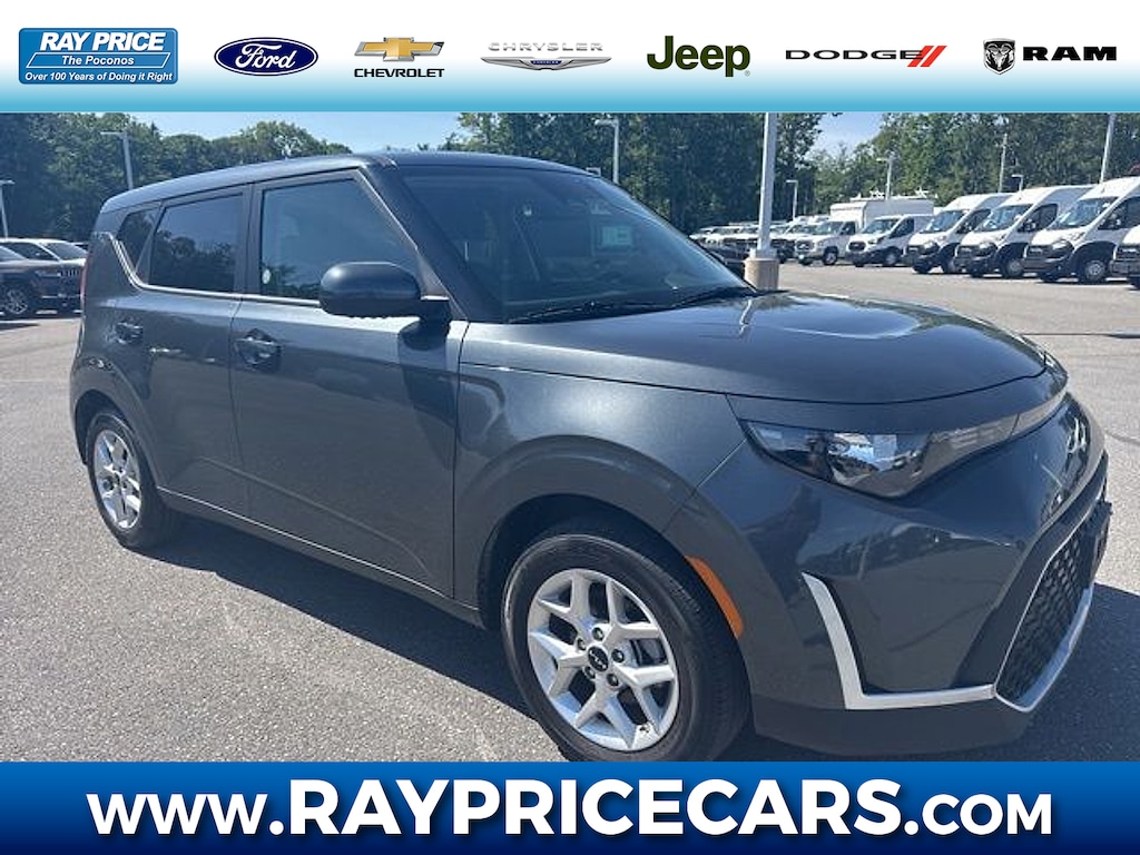Used 2025 Kia Soul LX Hatchback