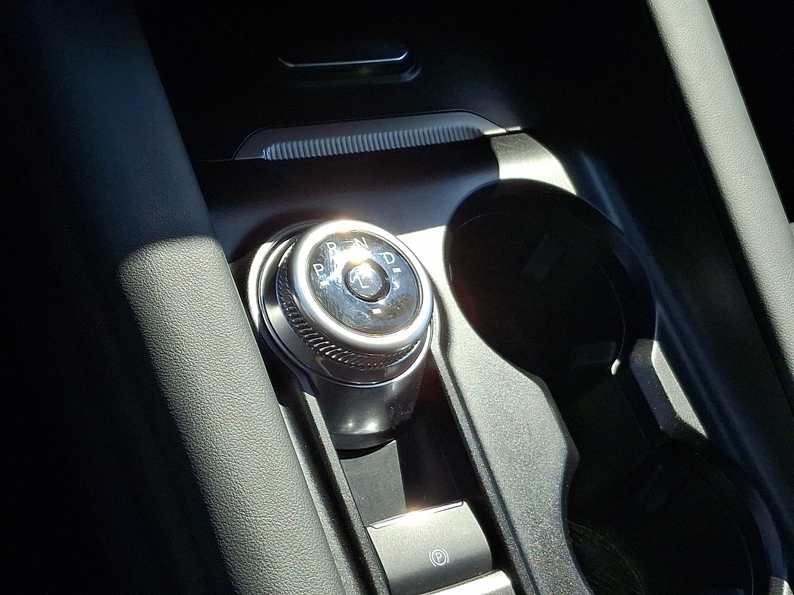 2025 Ford Explorer Active - Photo 15
