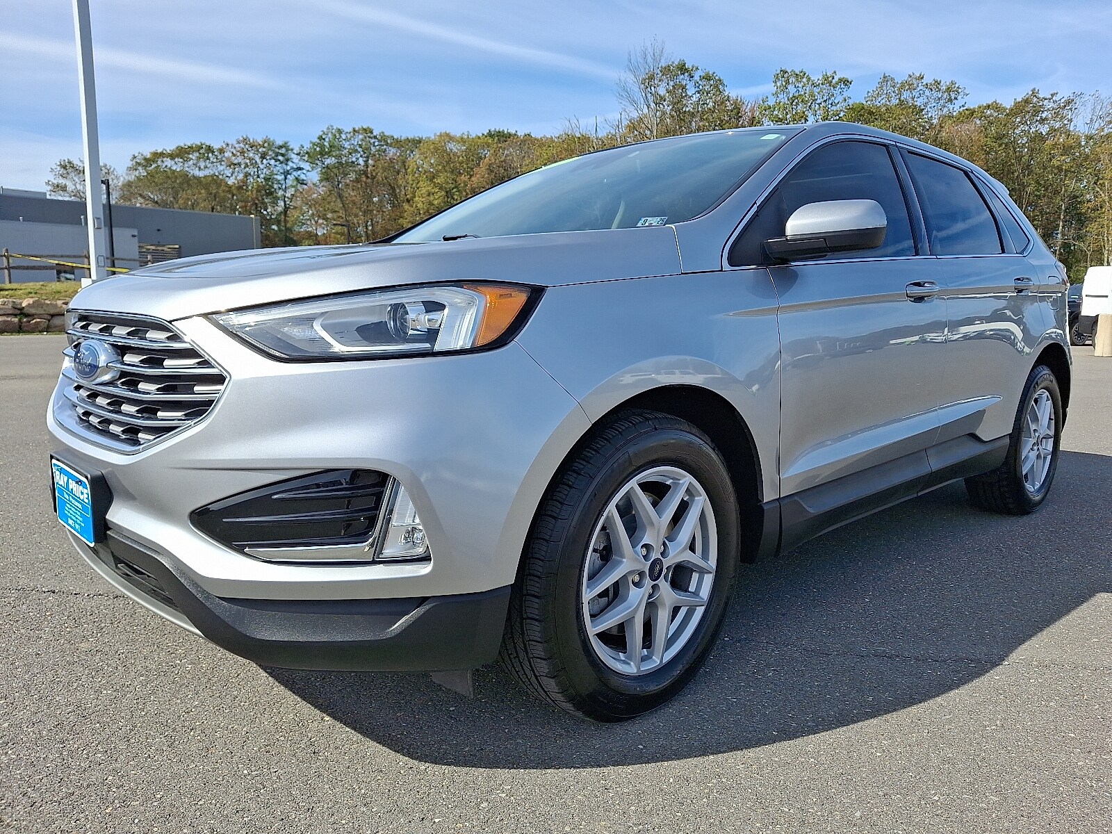 2021 Ford Edge SEL photo 3