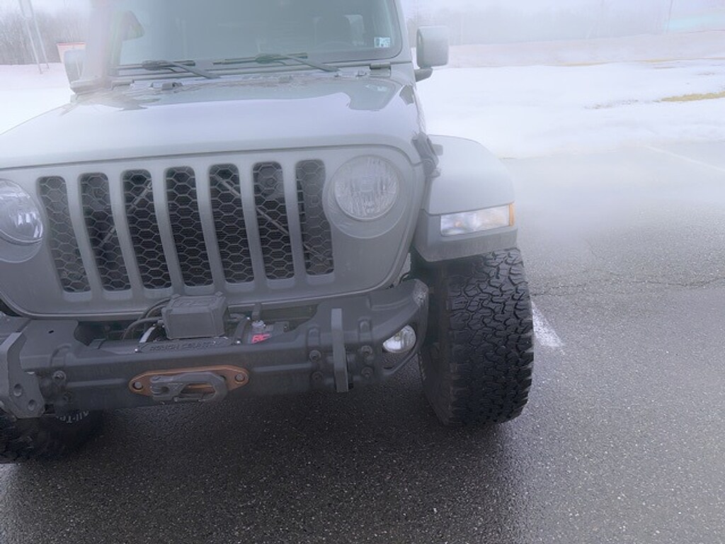 Used 2020 Jeep Gladiator Sport Truck Crew Cab