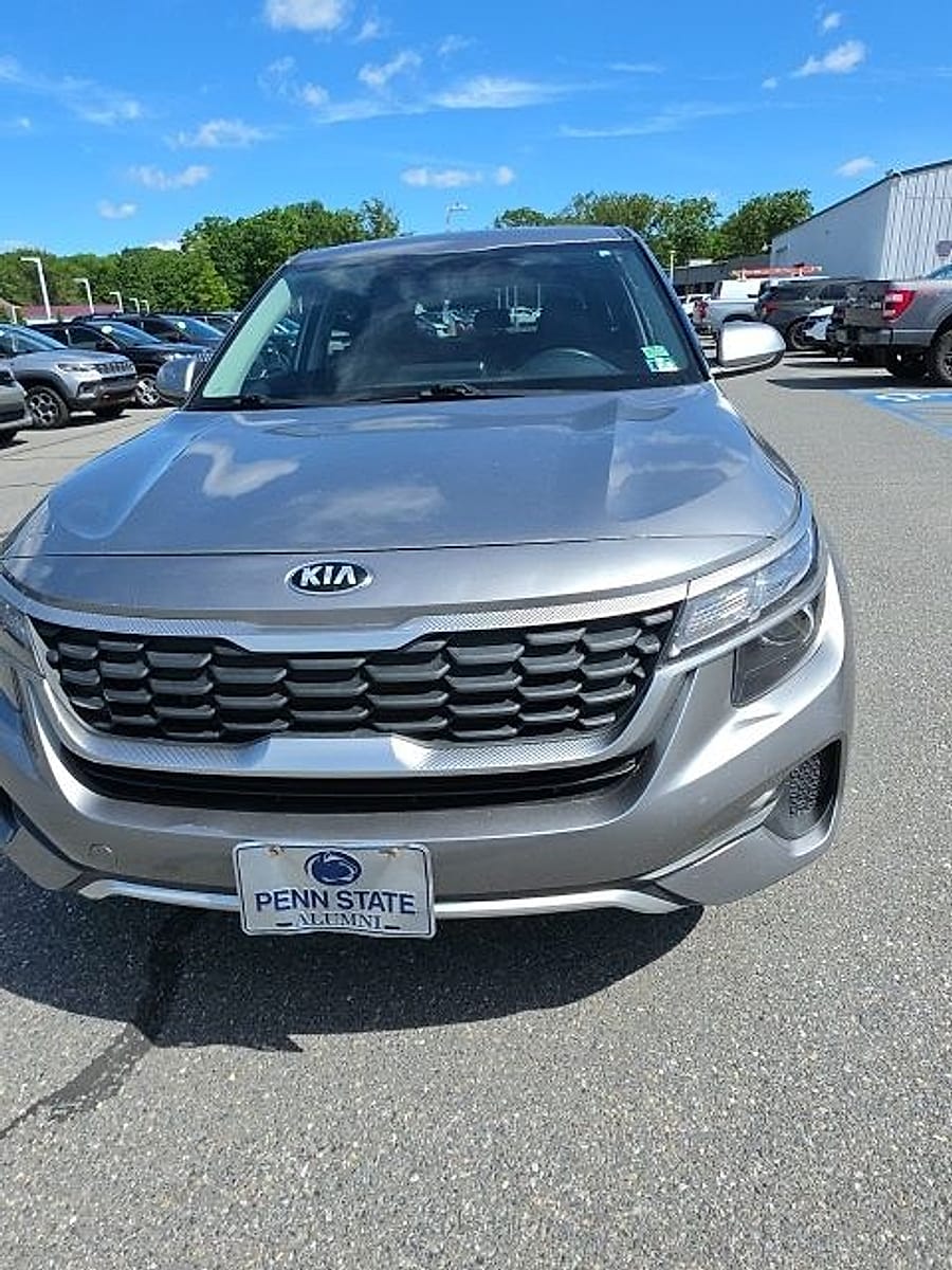 Used 2021 Kia Seltos LX with VIN KNDEPCAA2M7137559 for sale in Stroudsburg, PA
