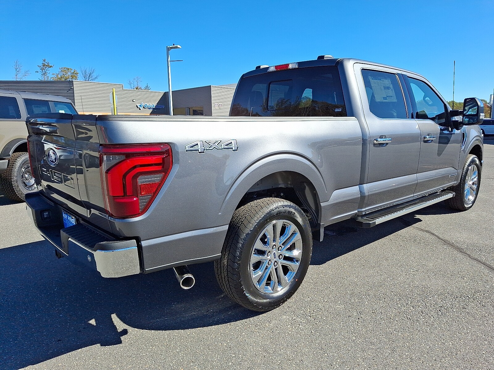 2025 Ford F-150 Lariat photo 4