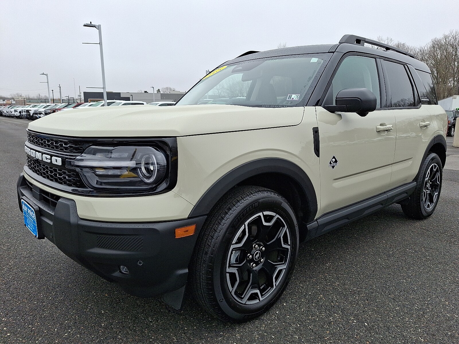 2025 Ford Bronco Sport Outer Banks photo 3