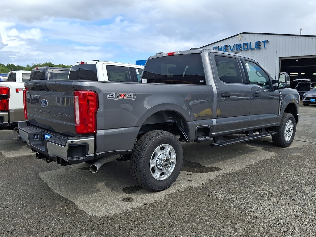New 2026 Ford F-350 XLT
