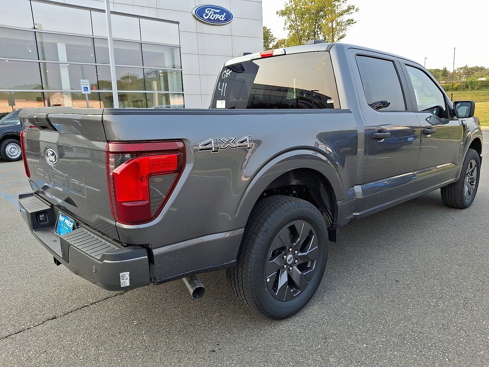 2025 Ford F-150 STX photo 4
