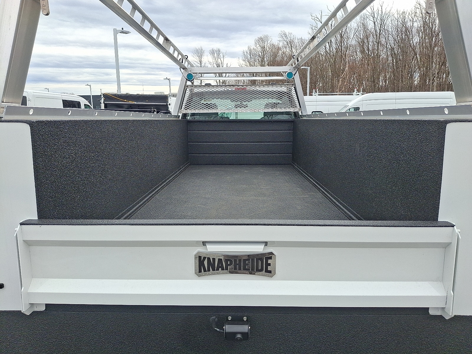 2025 Ford F-350 Super Duty Chassis Cab XL - Photo 17
