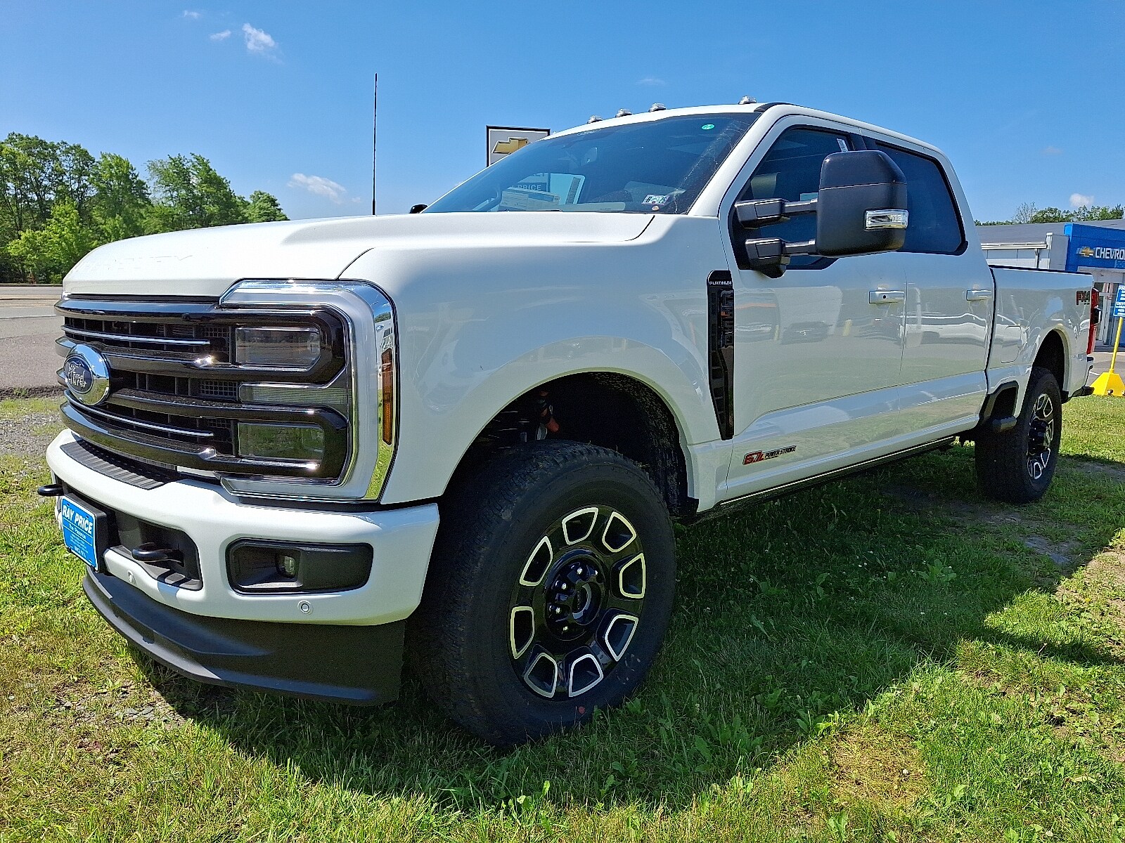 2025 Ford F-350 Platinum photo 2