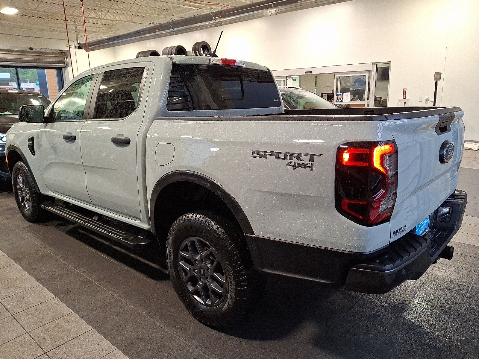 2024 Ford Ranger XLT photo 2