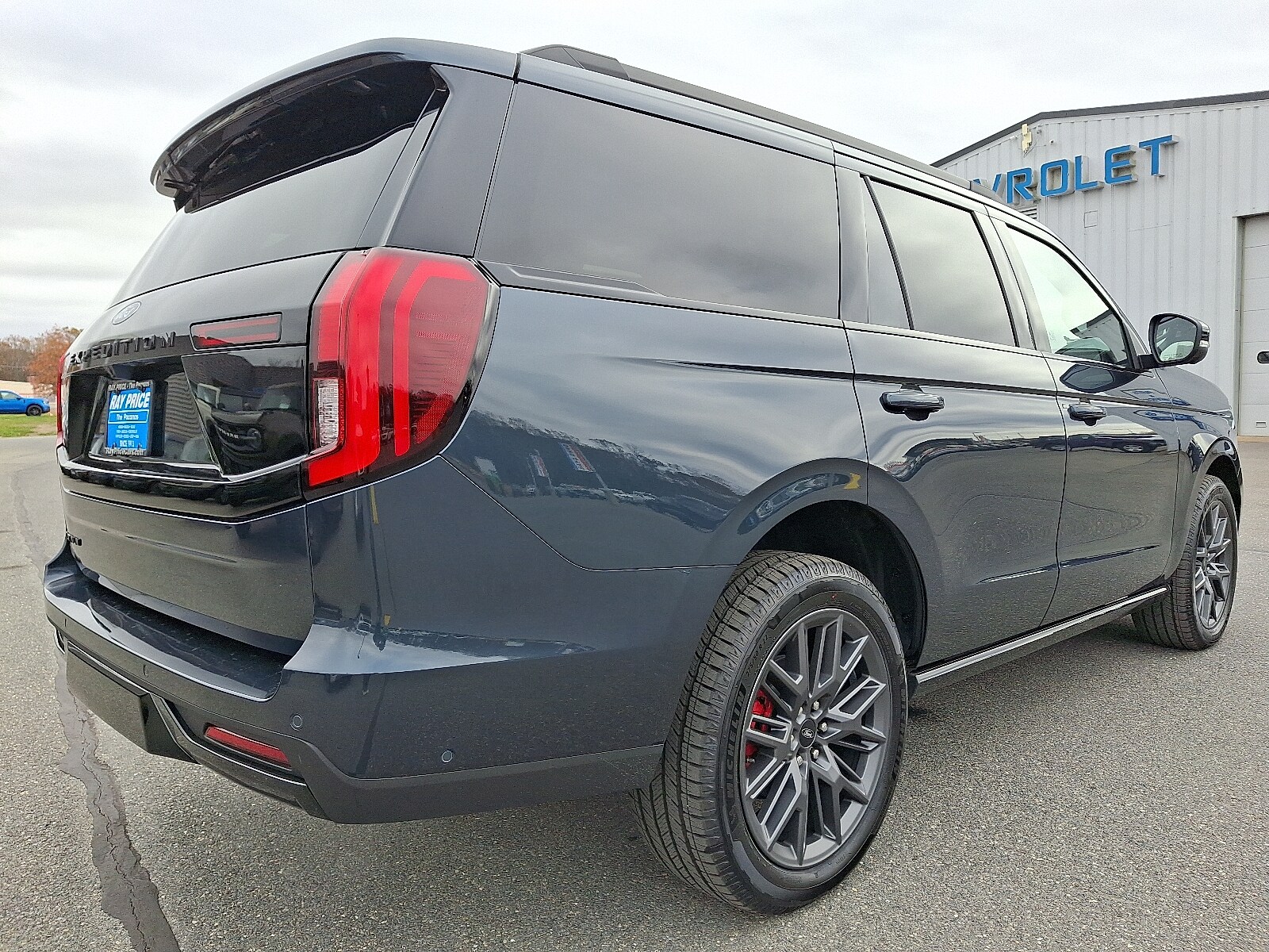 2025 Ford Expedition Platinum photo 4