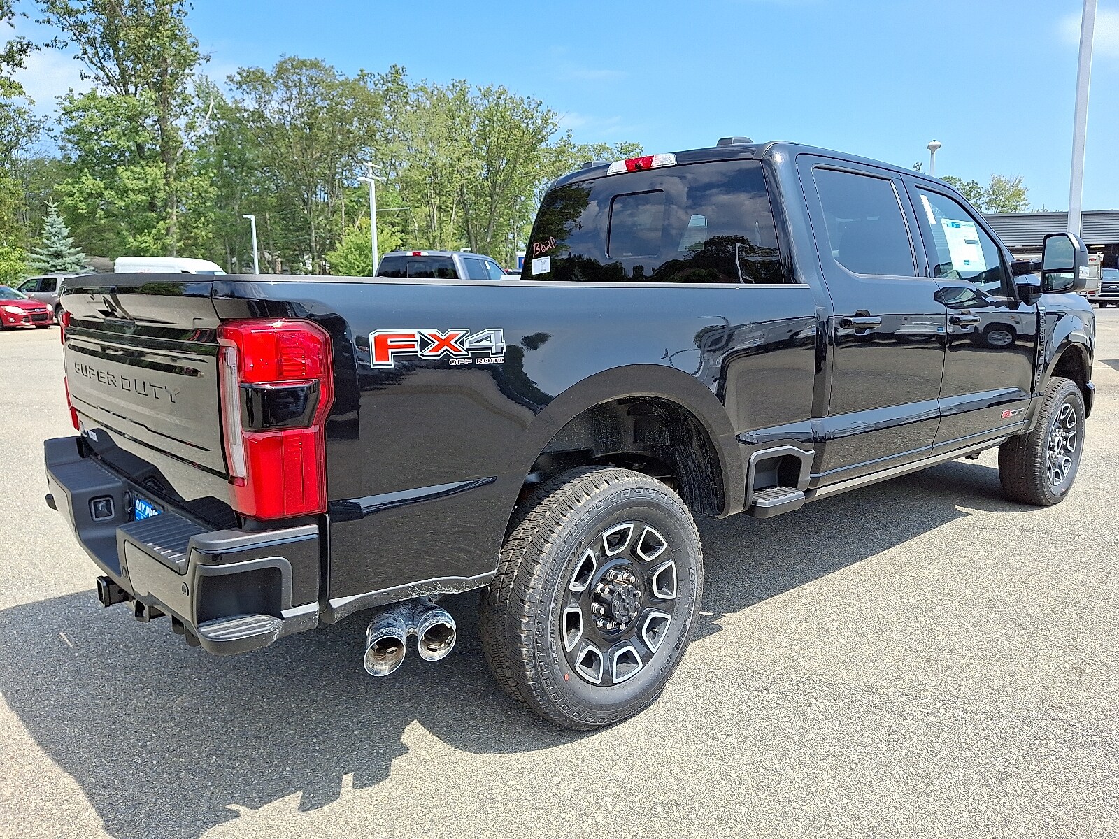 2025 Ford F-250 Platinum photo 4