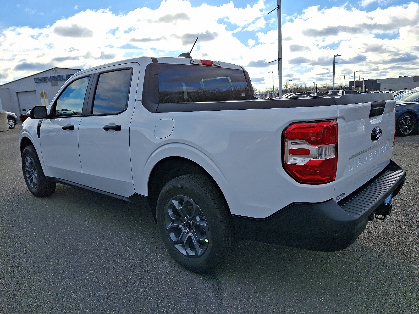 2025 Ford Maverick XLT photo 2