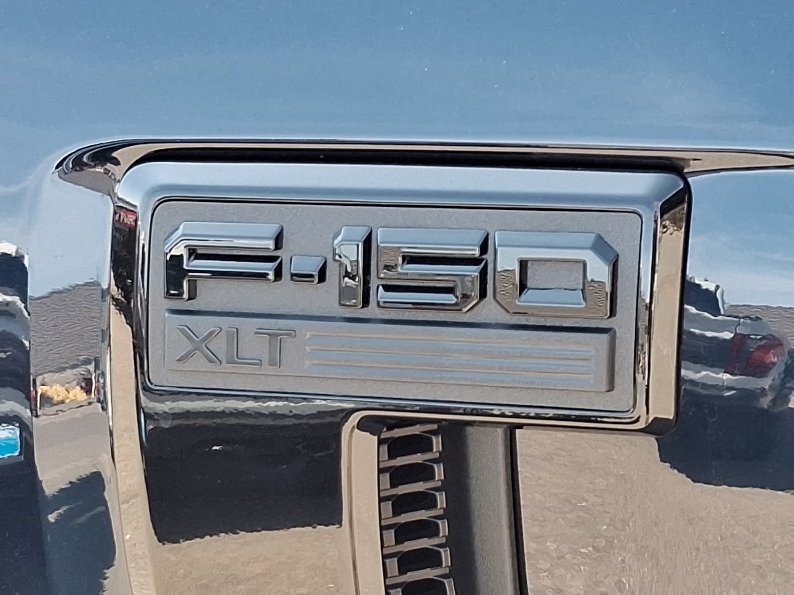 2025 Ford F-150 XLT - Photo 19