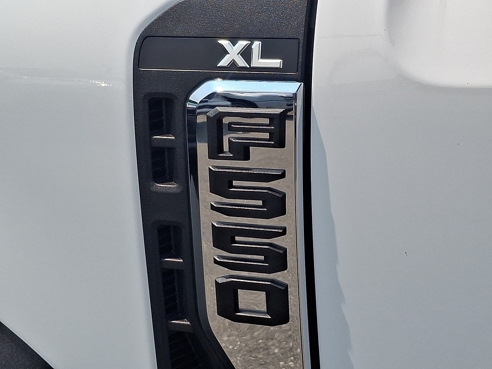 2026 Ford F-550 Super Duty Chassis Cab XL - Photo 16