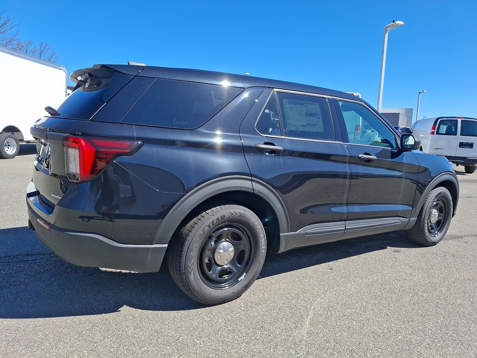 2025 Ford Explorer photo 4