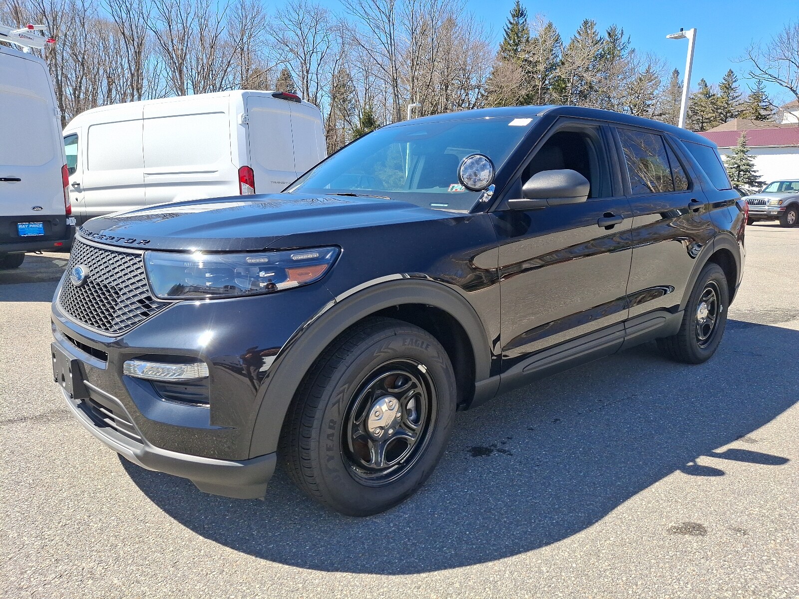 2025 Ford Explorer photo 2