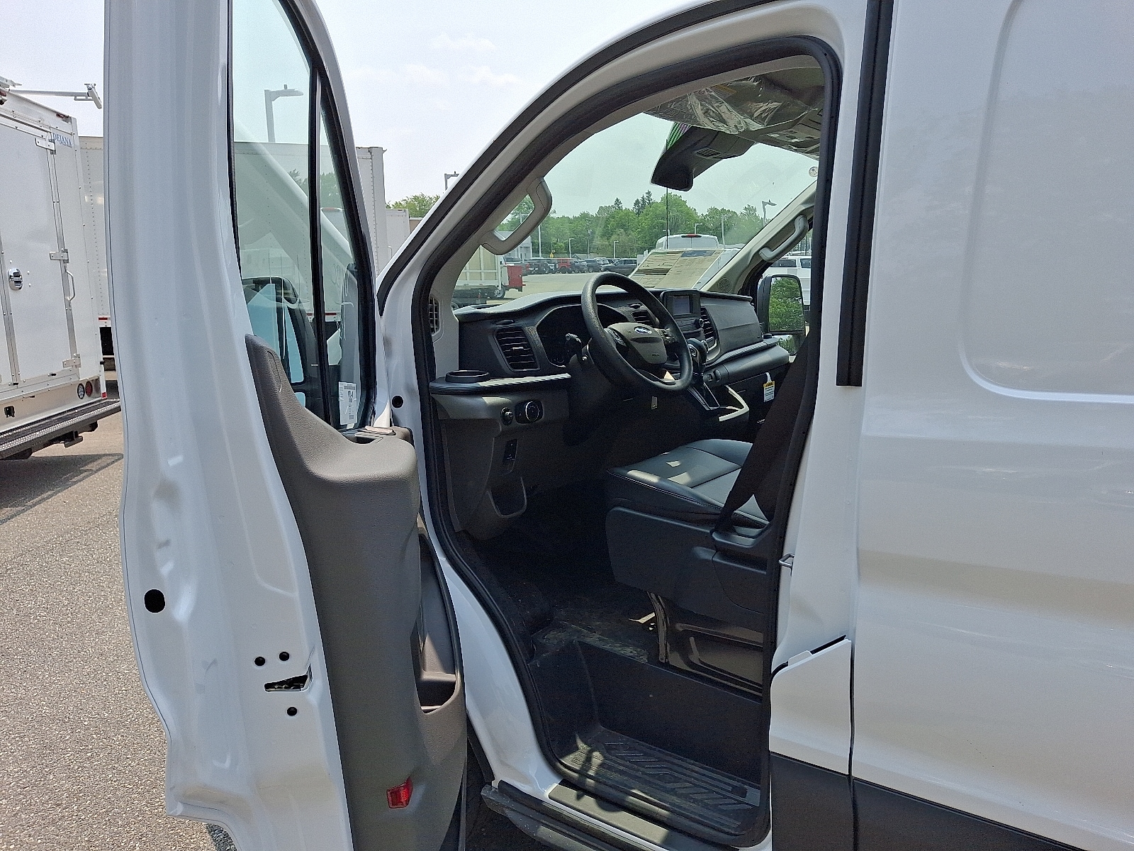2025 Ford Transit Van Base - Photo 9