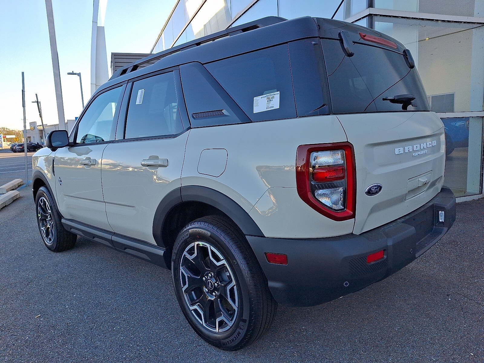 2025 Ford Bronco Sport Outer Banks photo 2