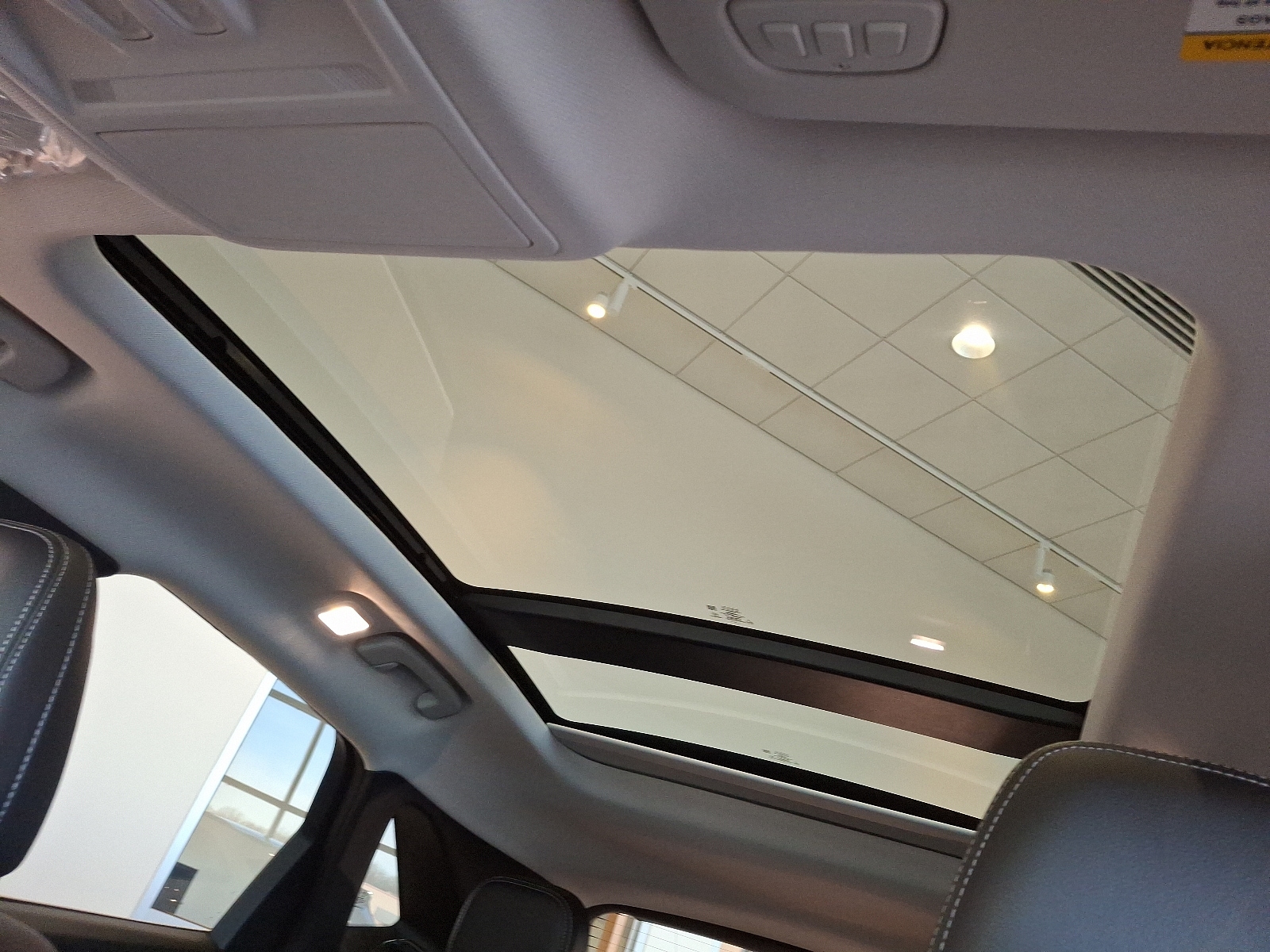 2025 Ford Escape Plug-in hybrid PHEV - Photo 10