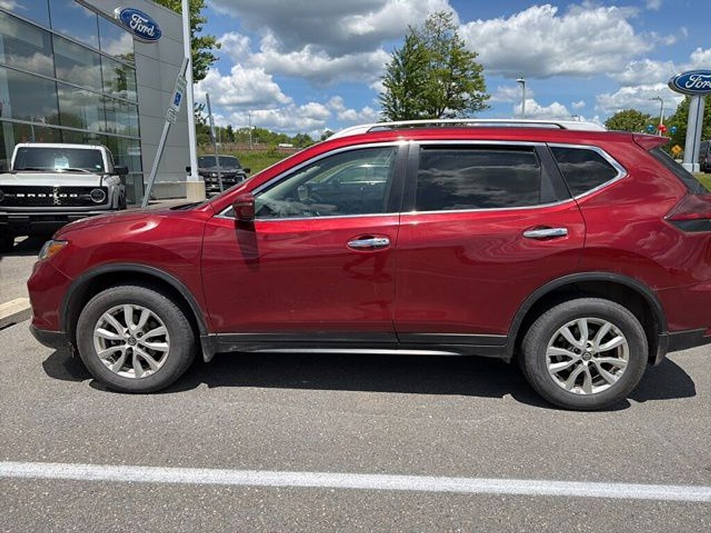 Used 2019 Nissan Rogue SV SUV
