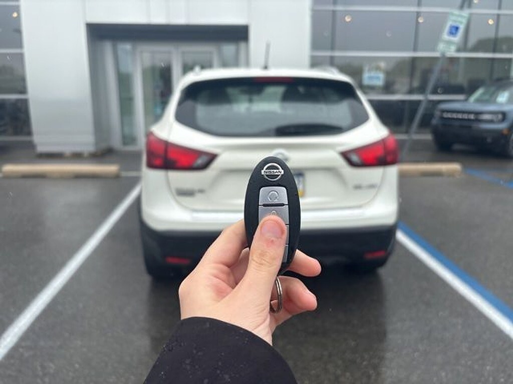 Used 2018 Nissan Rogue Sport SL SUV