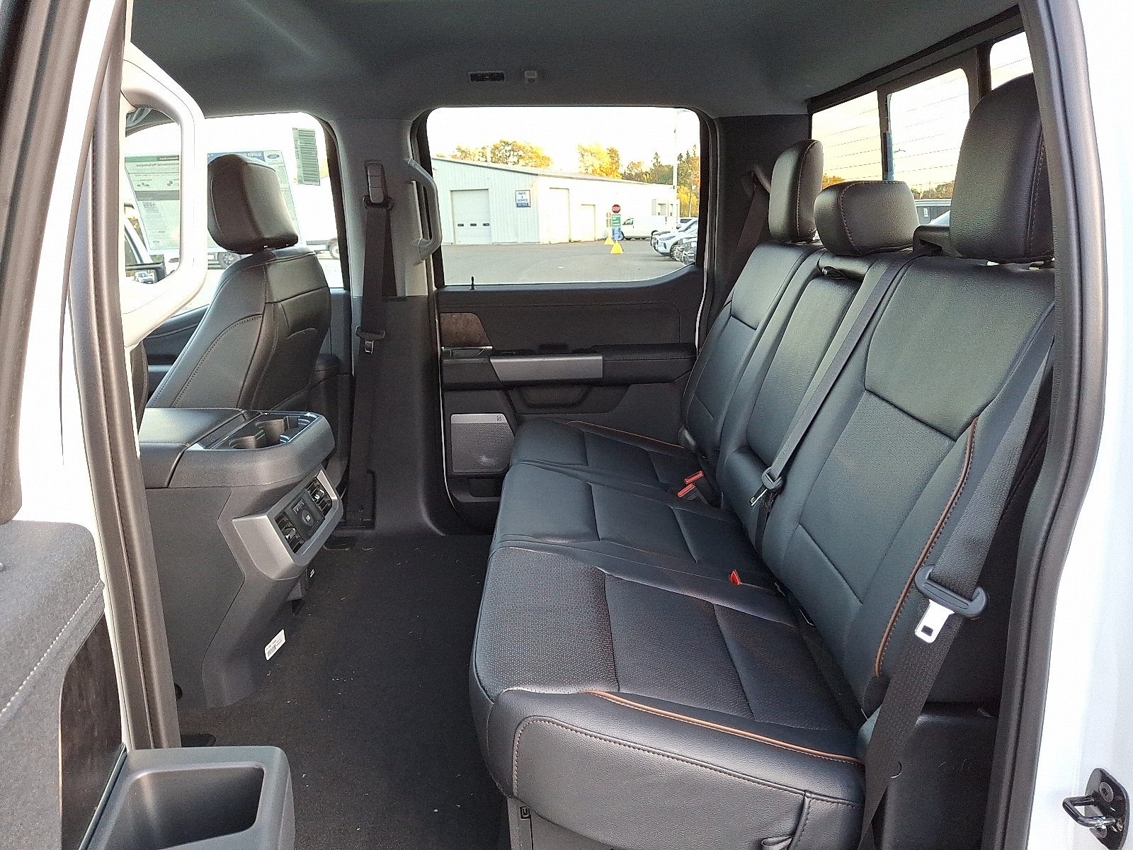 2026 Ford F-350 Super Duty Lariat - Photo 6
