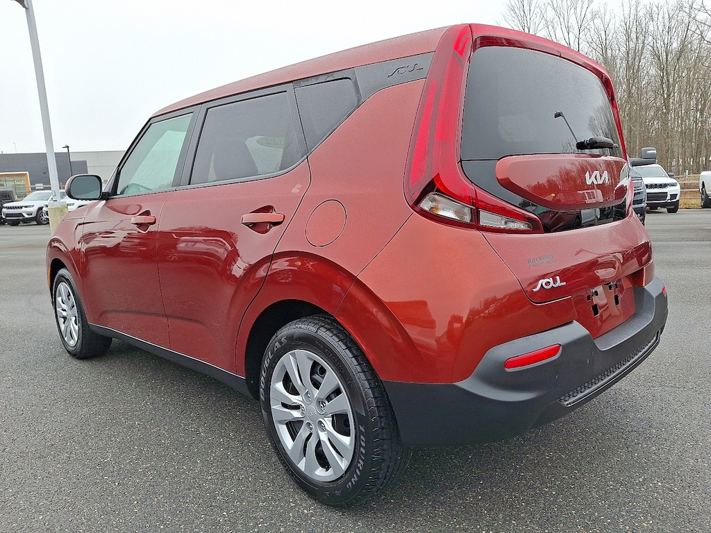 Used 2022 Kia Soul LX Hatchback