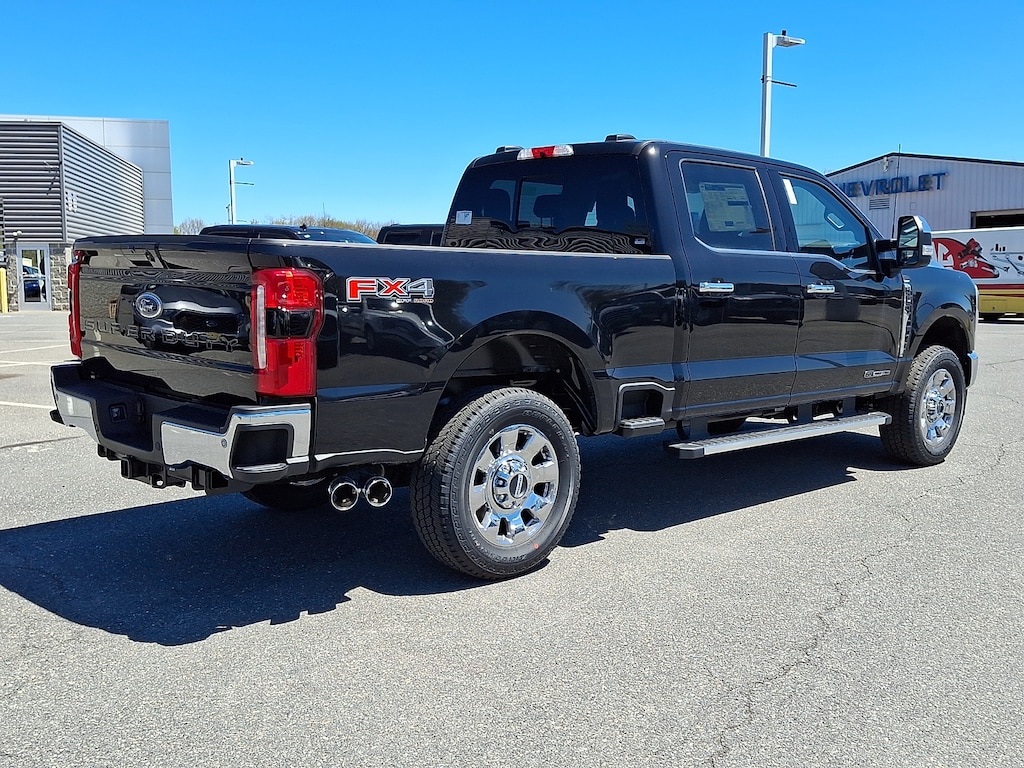 New 2026 Ford F-250 Lariat Truck Crew Cab
