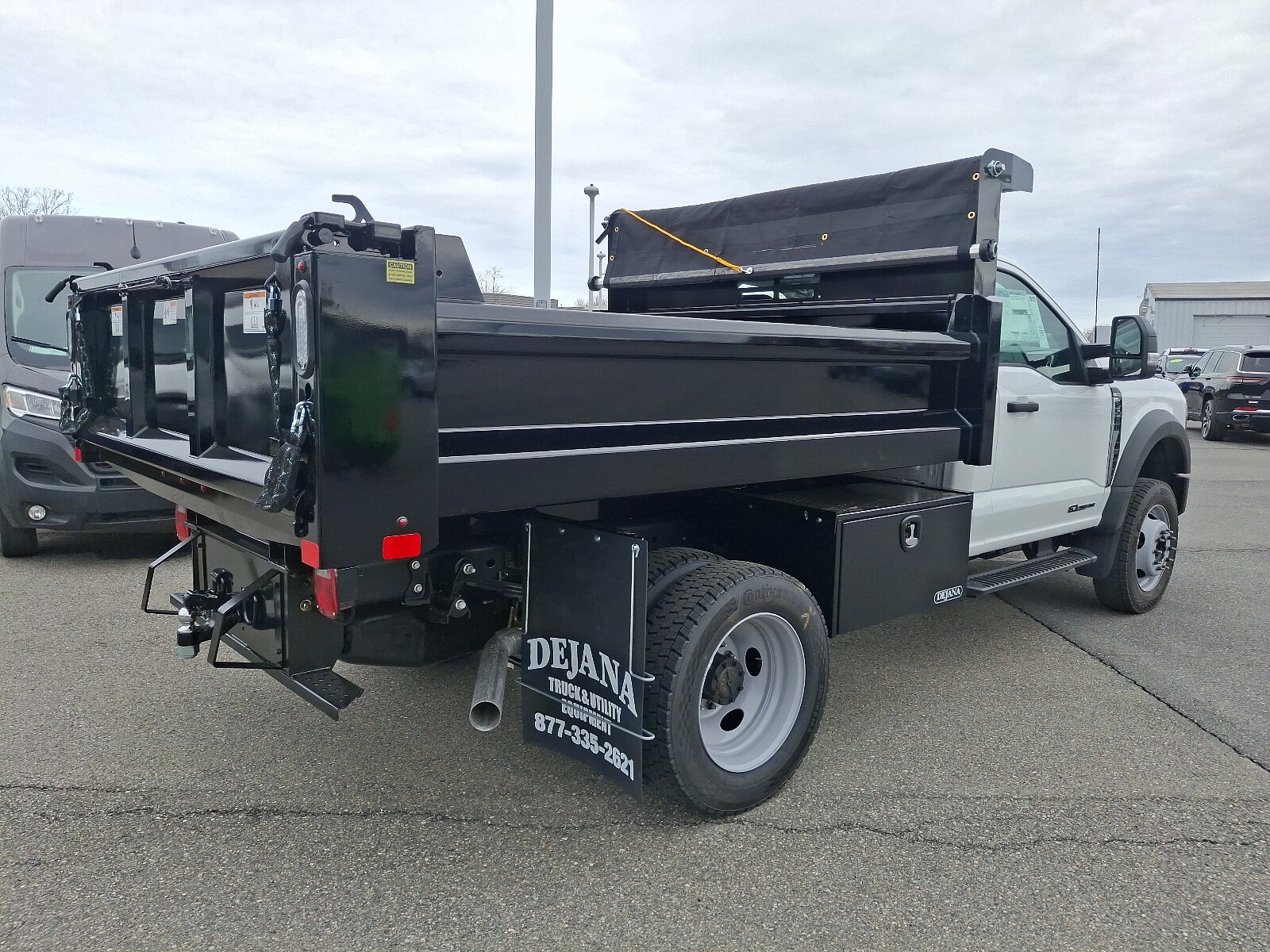 2025 Ford F-550 XL photo 4