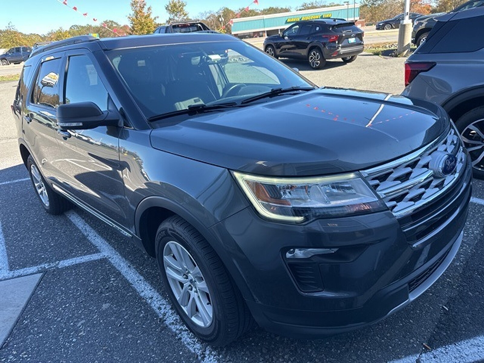 2019 Ford Explorer XLT photo 3