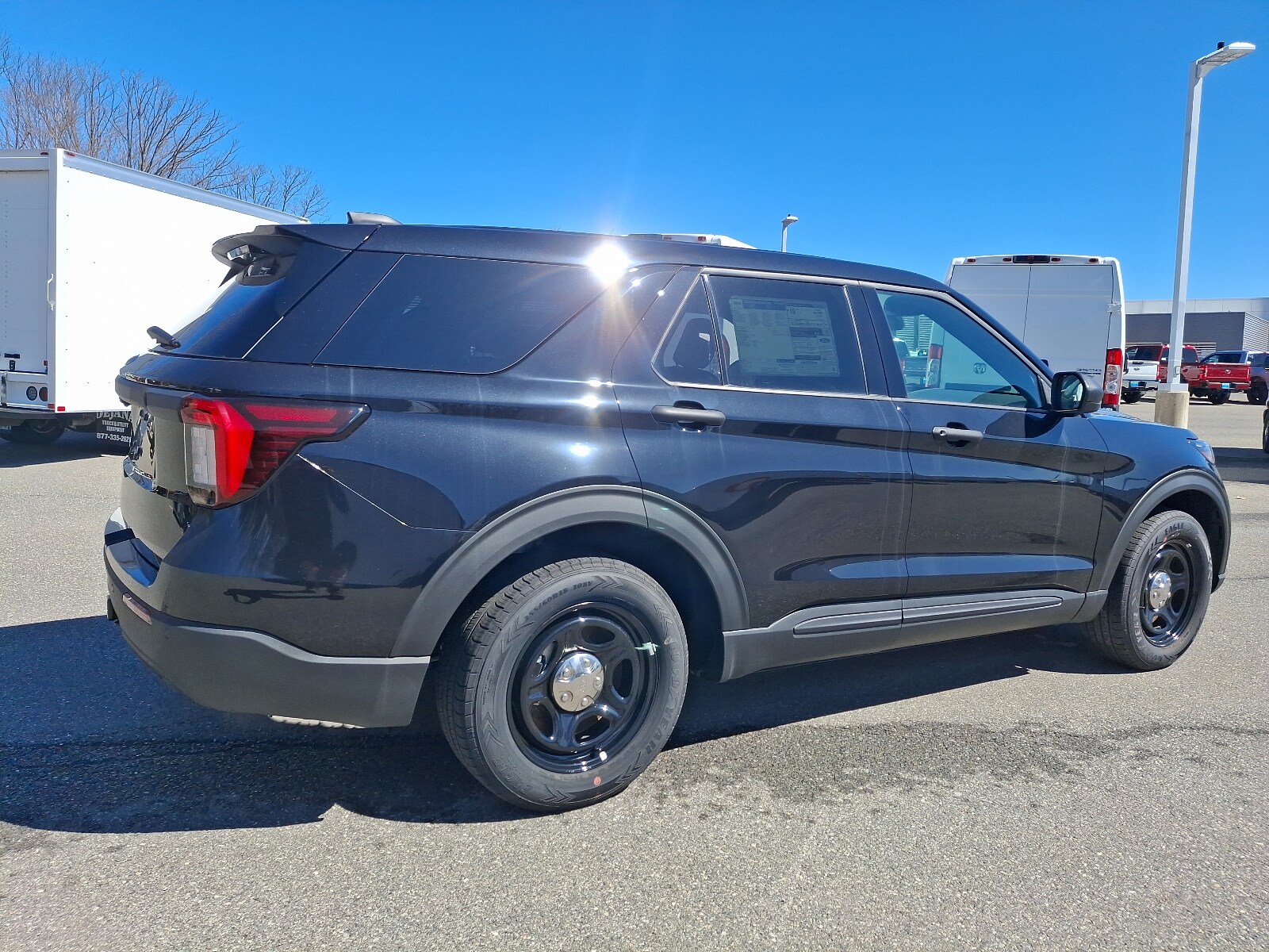 2025 Ford Explorer photo 4