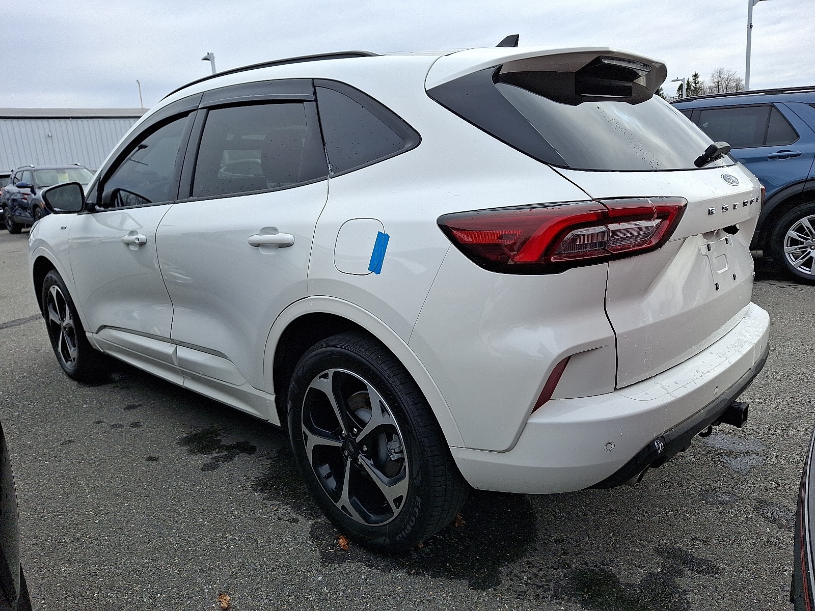 2023 Ford Escape ST-Line Select photo 2