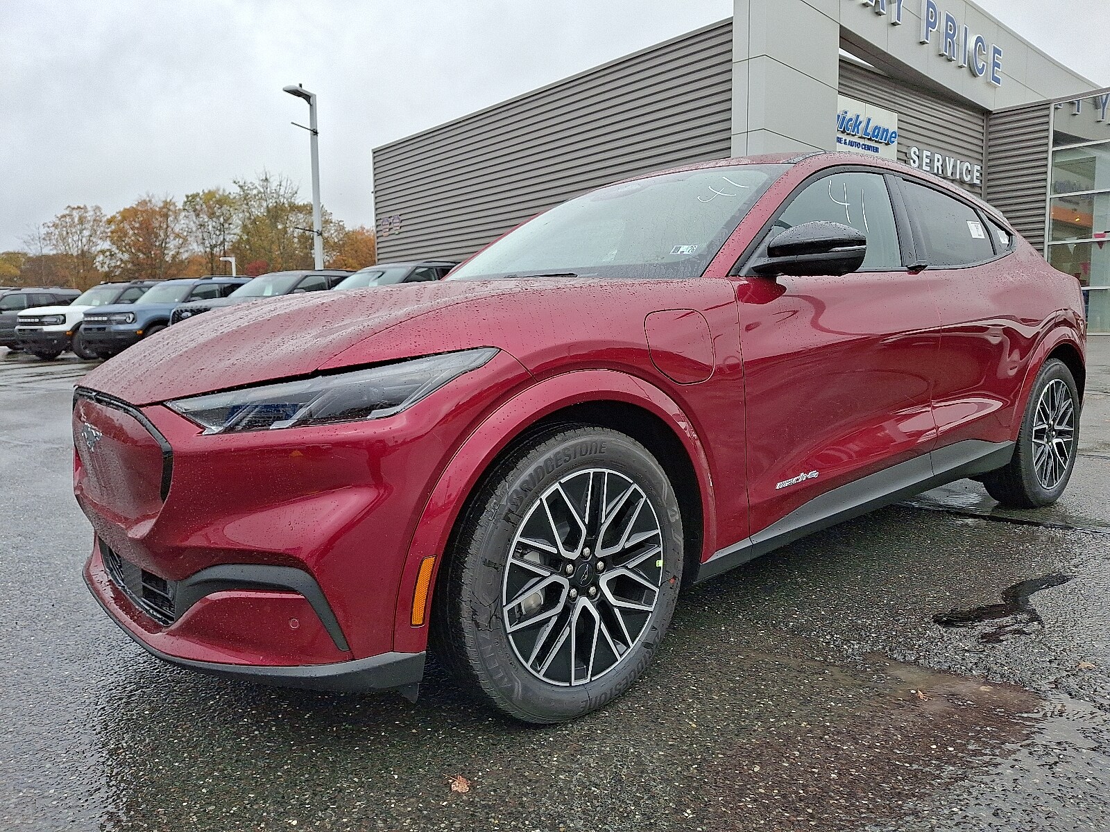 2025 Ford Mustang Mach-E Premium photo 2