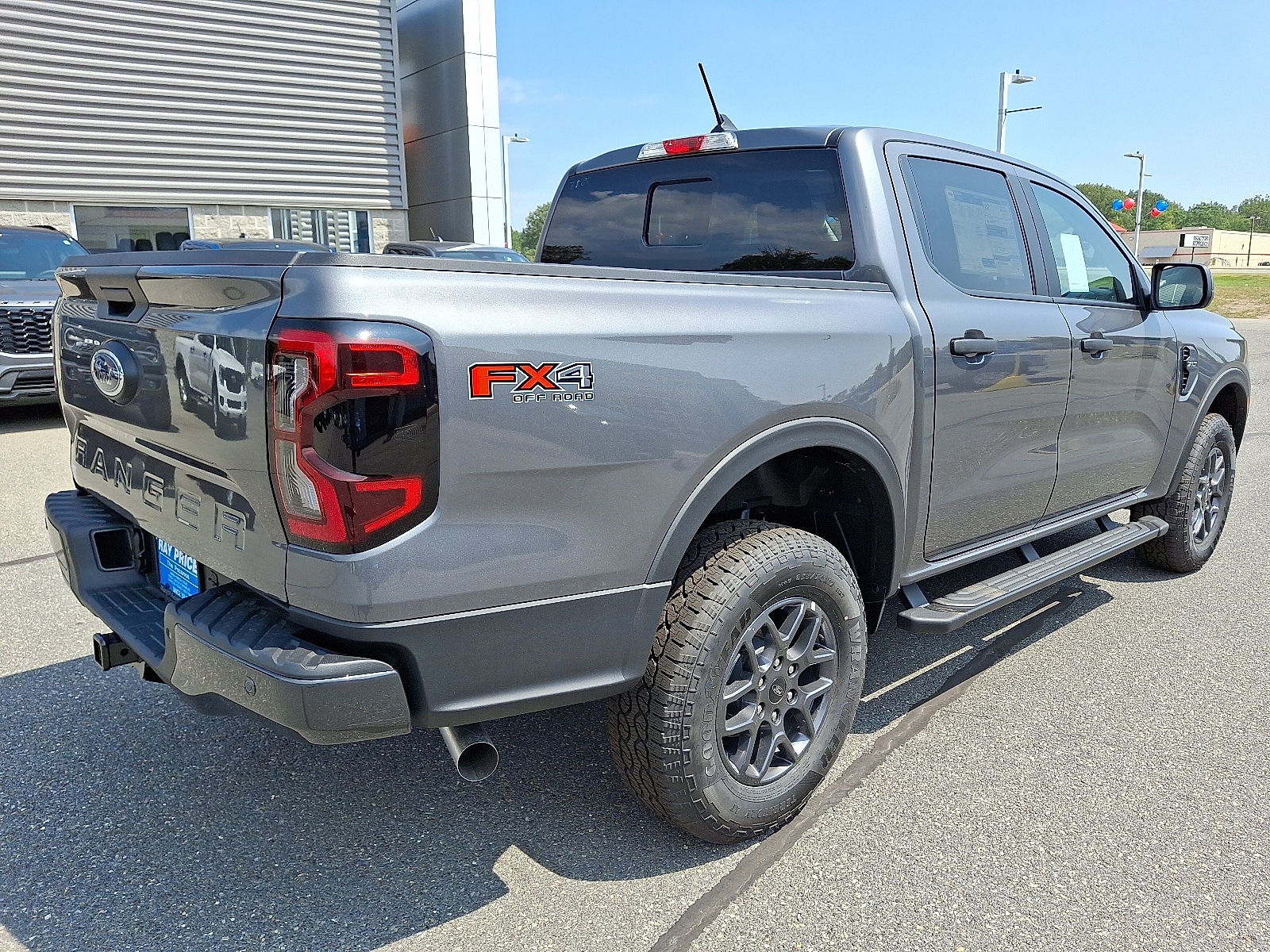 2025 Ford Ranger XLT photo 3