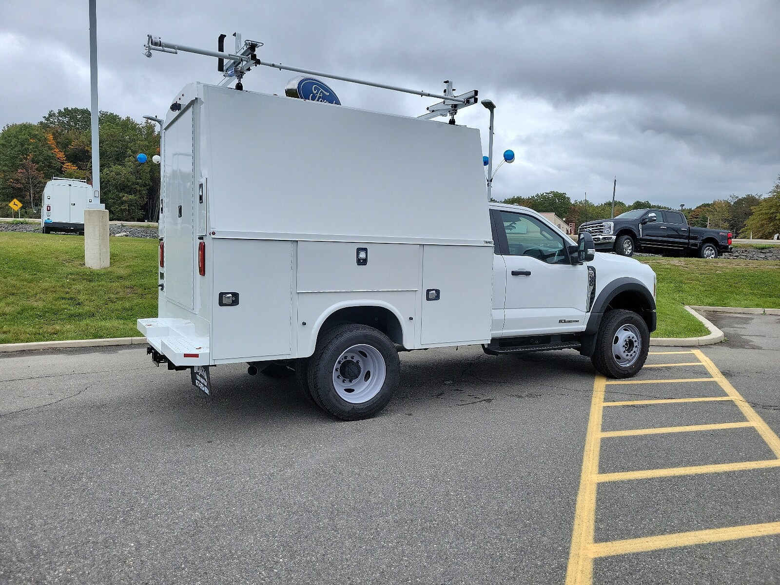 2024 Ford F-600 photo 4