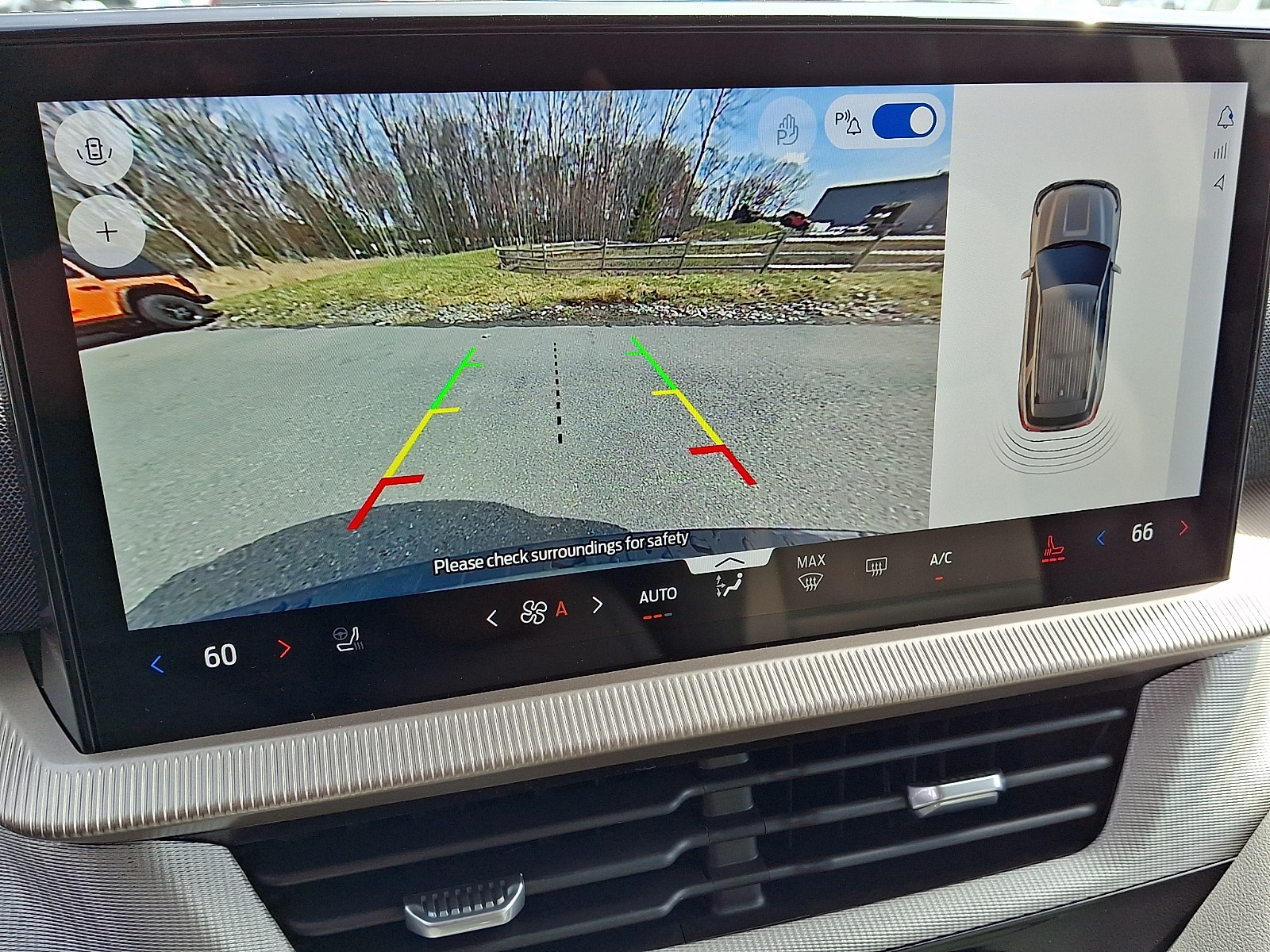 2026 Ford Explorer Active - Photo 14