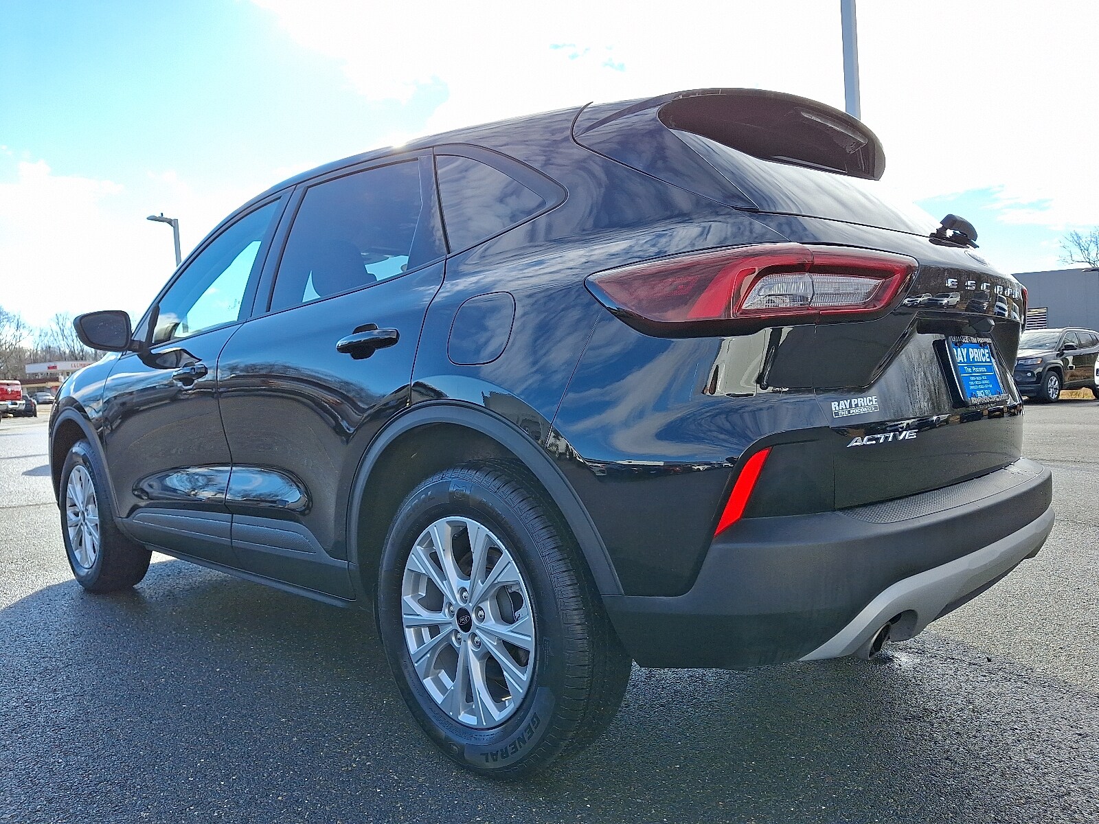 2025 Ford Escape Active photo 2