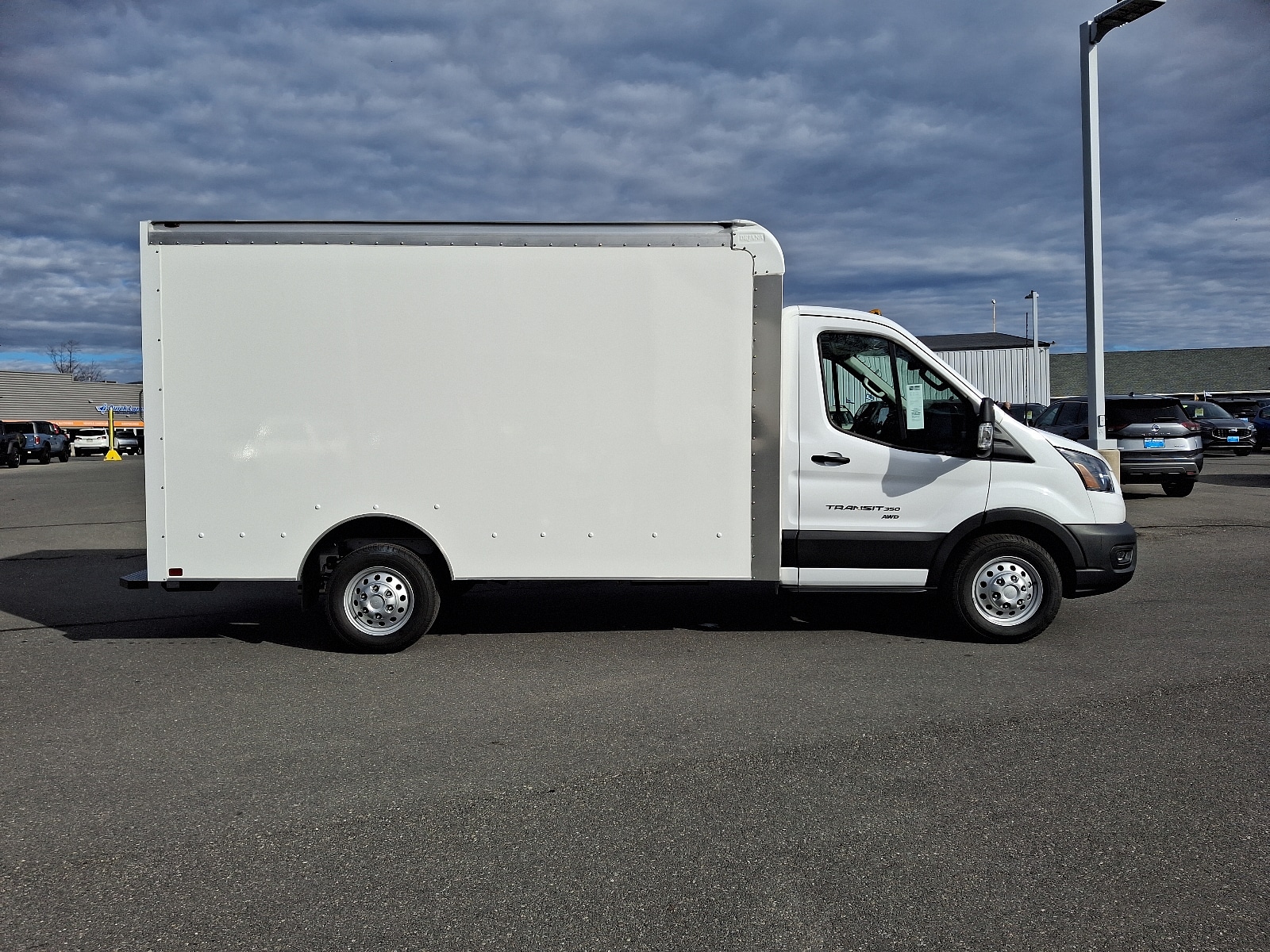 2024 Ford Transit Cutaway Base - Photo 6