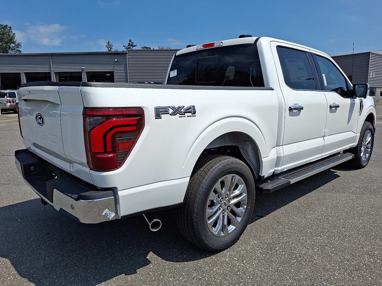 2025 Ford F-150 Lariat photo 4