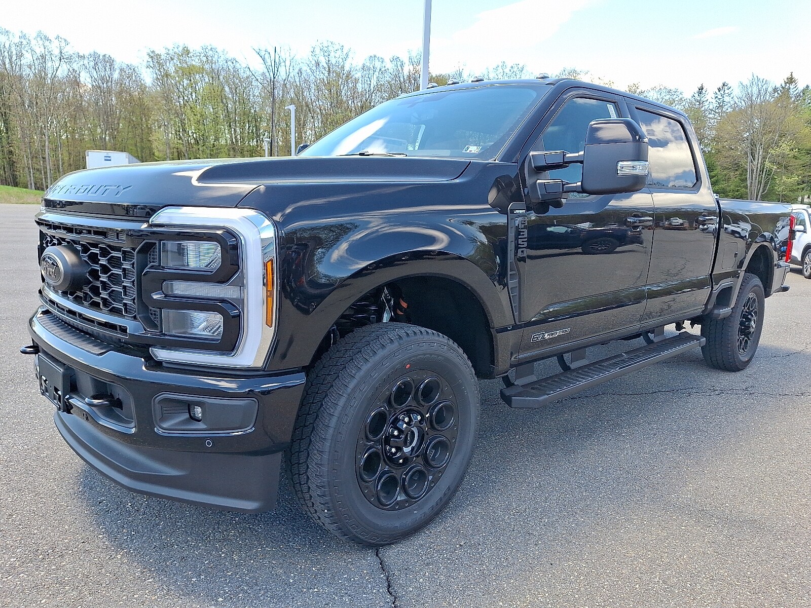 2025 Ford F-350 Lariat photo 2