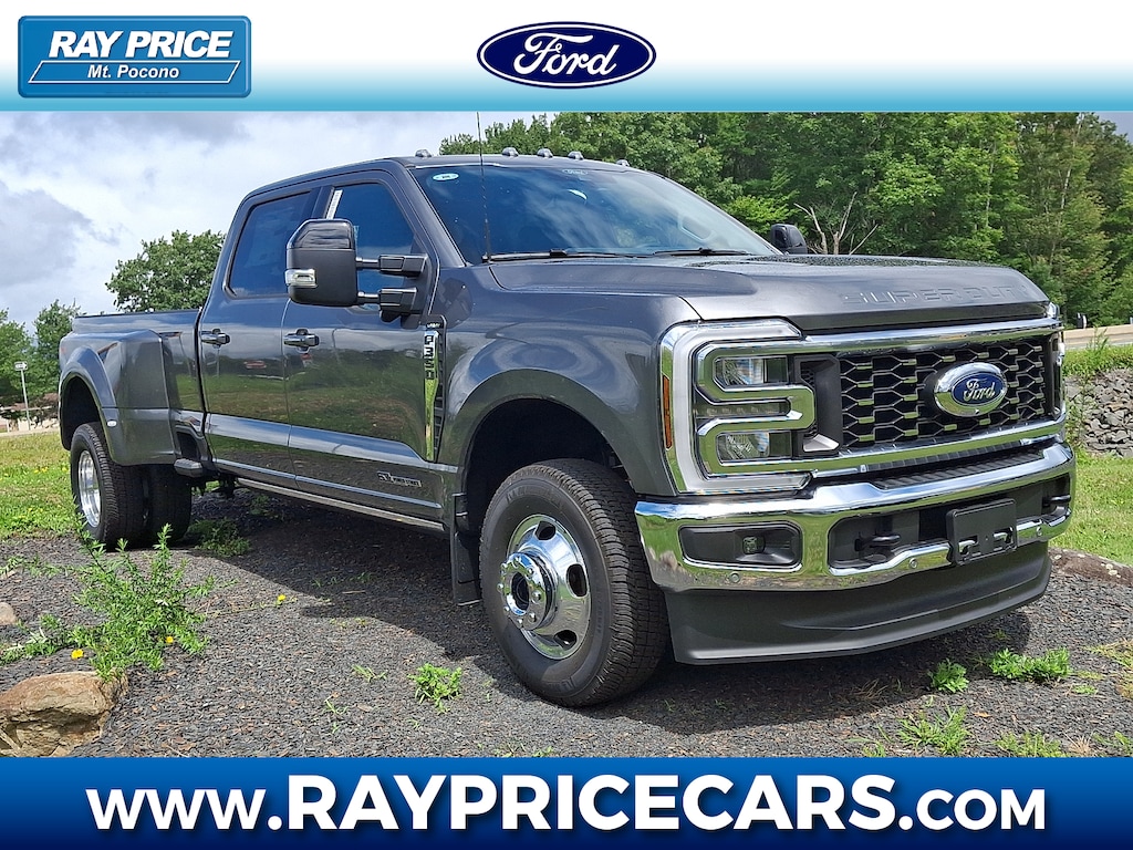 New 2026 Ford F-350 Lariat Truck Crew Cab