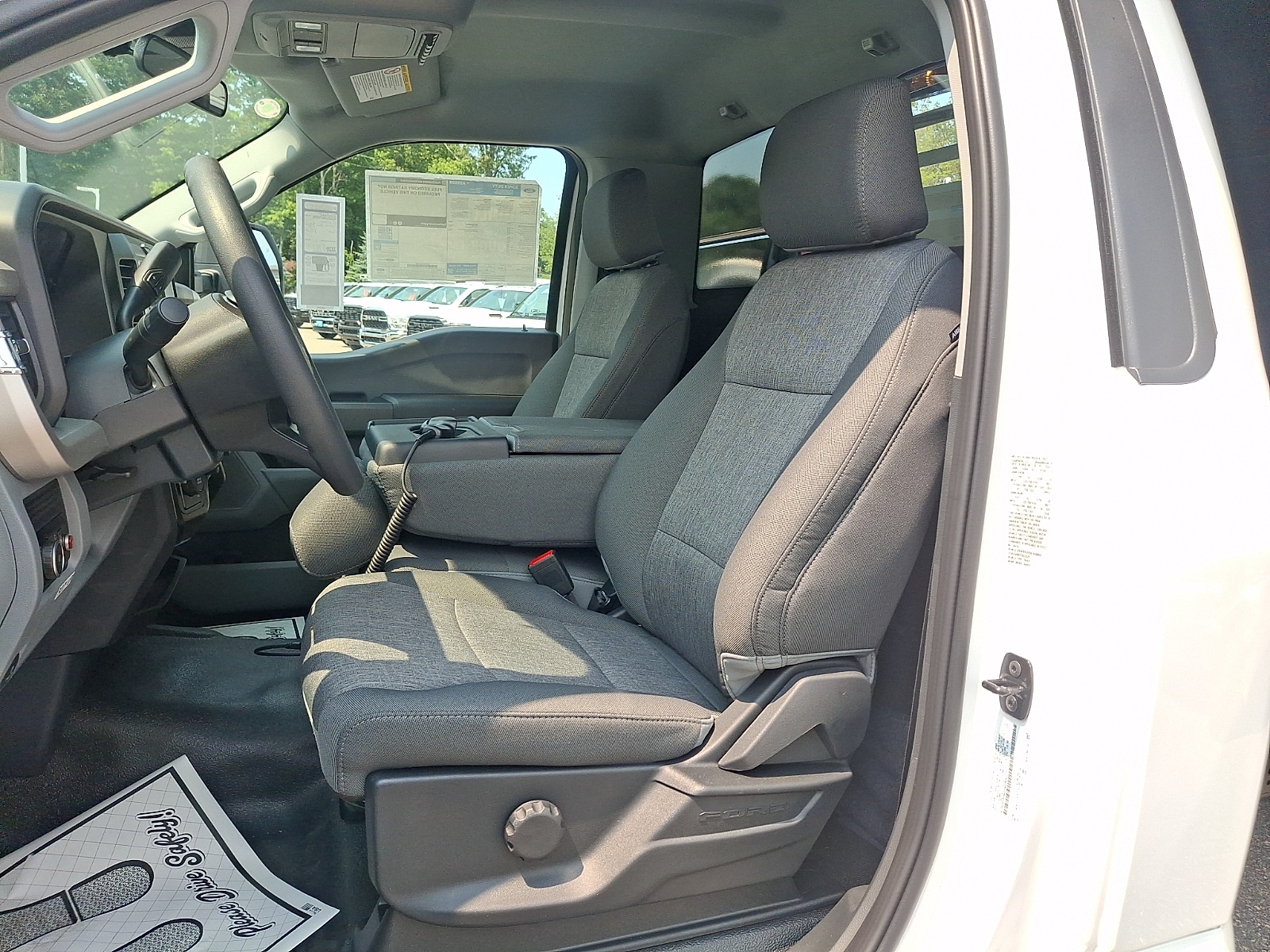 2026 Ford F-550 Super Duty Chassis Cab XL - Photo 8
