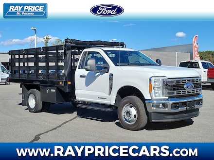 2023 Ford F-350 Chassis Regular Cab Chassis-Cab