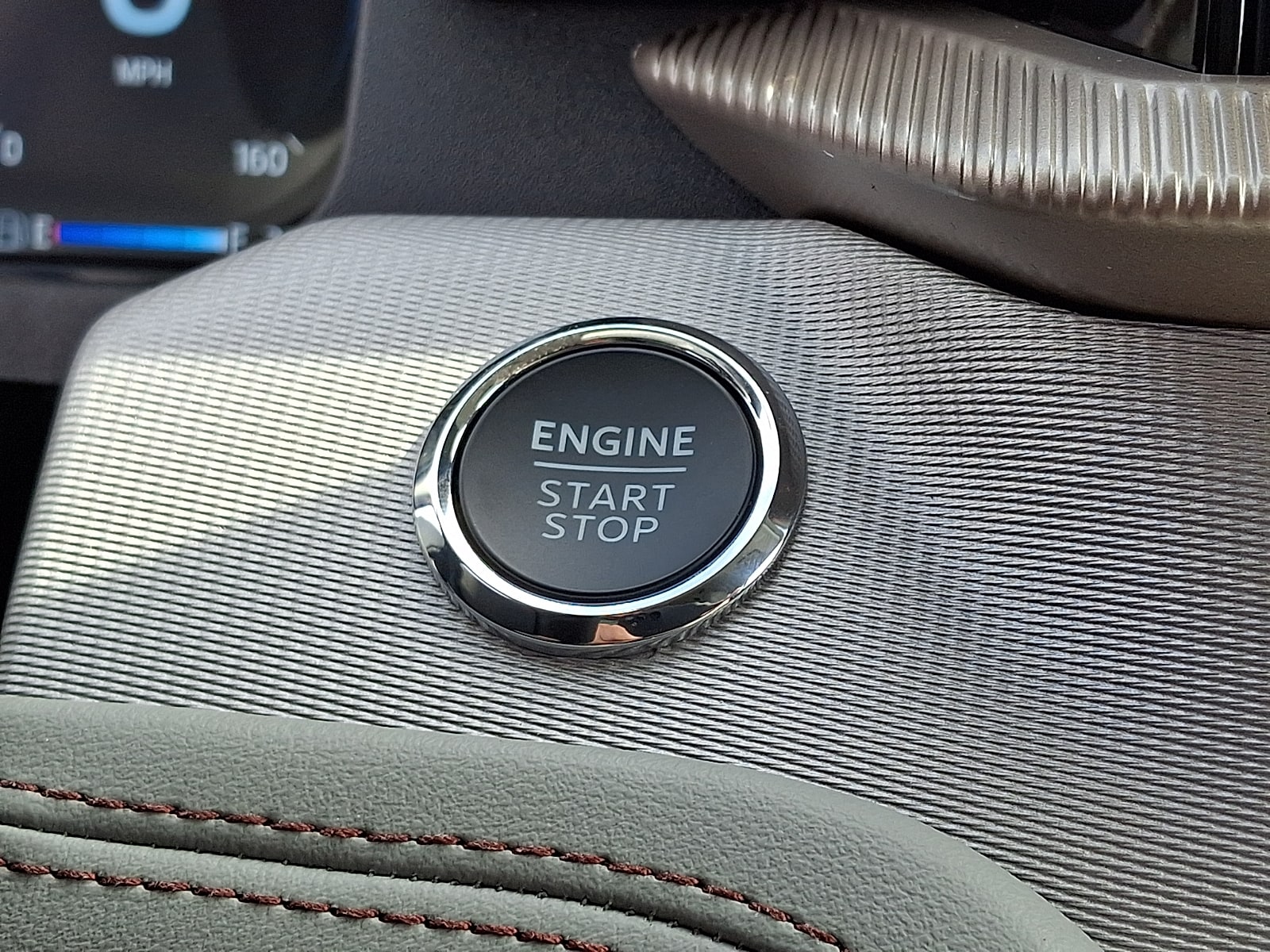 2026 Ford Explorer Active - Photo 16