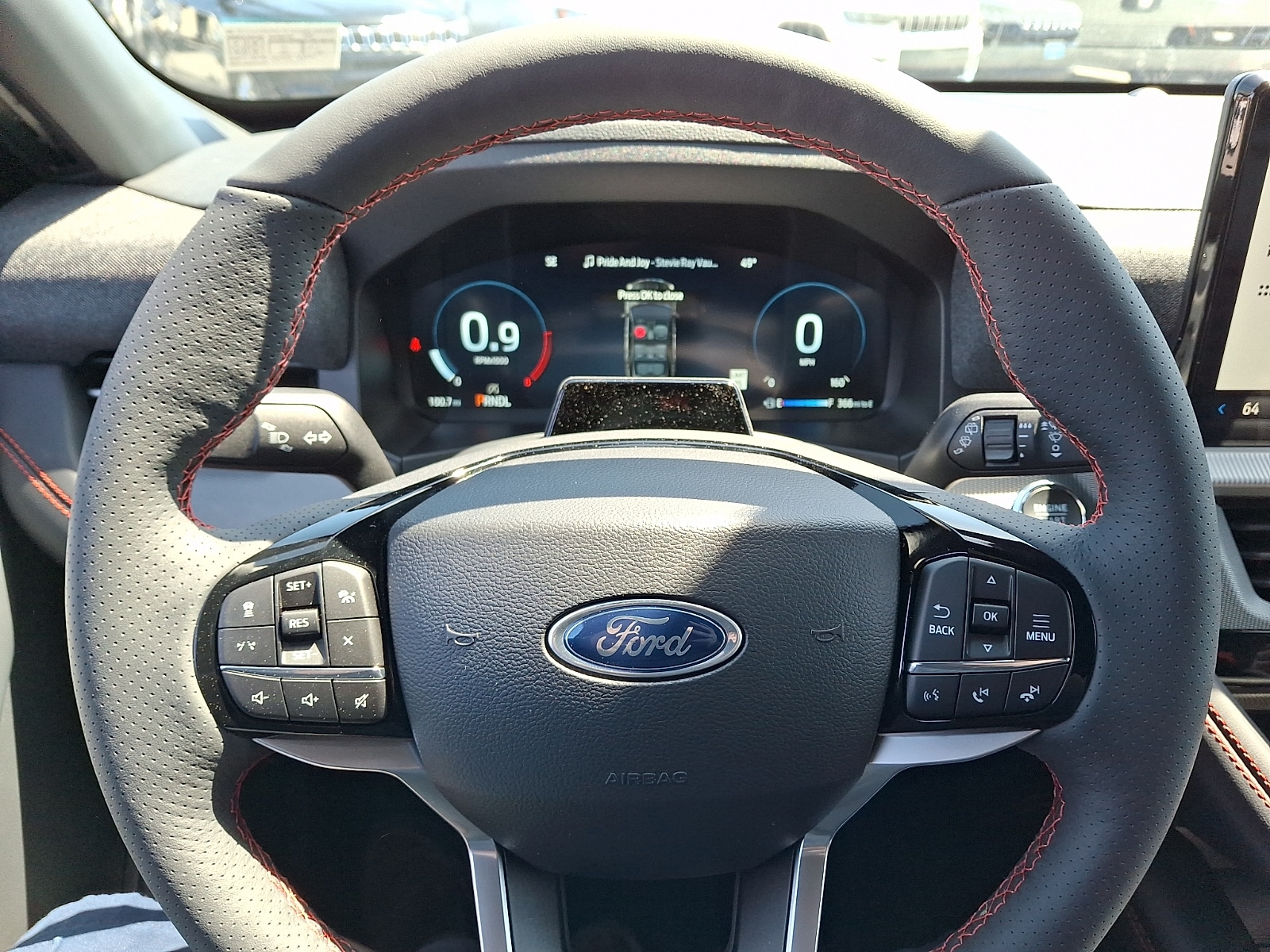 2026 Ford Explorer ST-Line - Photo 16